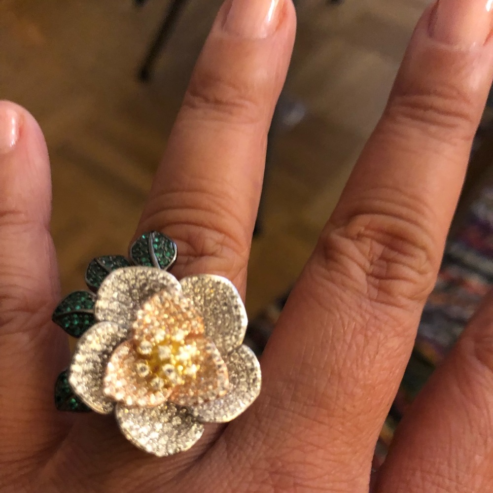 Silver ring with zirconia. New